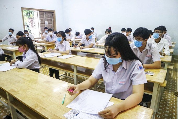 chien-luoc-luyen-thi-toan-dai-hoc-bi-quyet-tu-cac-thu-khoa-truyenchuhay-vn-1-2