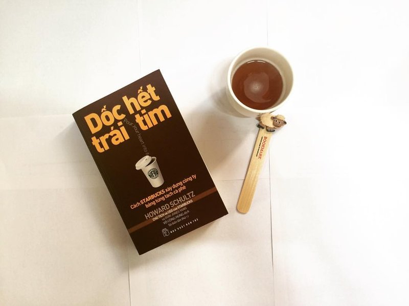 doc-het-trai-tim-hanh-trinh-khoi-nghiep-starbucks-cua-howard-schultz-phan-tich-sau-sac-truyenchuhay-vn-1-1