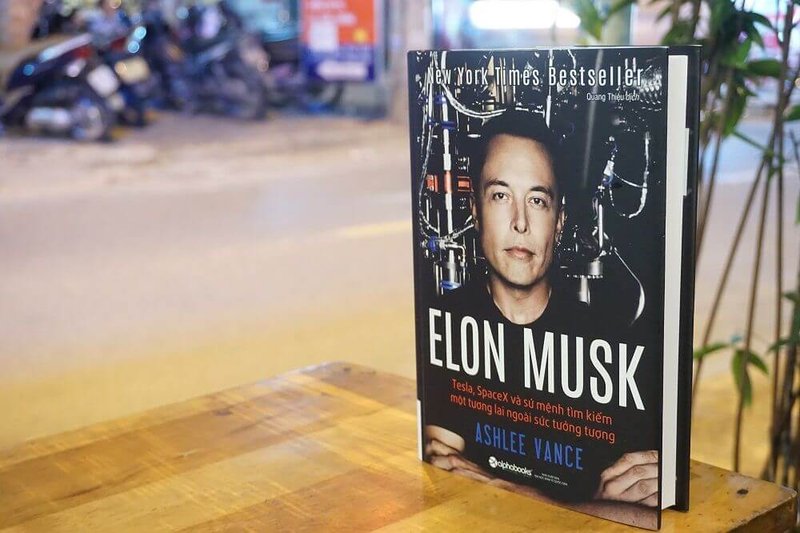 elon-musk-hanh-trinh-tu-tesla-den-spacex-giai-ma-ty-phu-dien-ro-truyenchuhay-vn-1-1