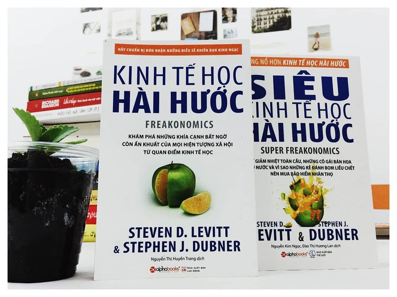 sieu-kinh-te-hoc-hai-huoc-giai-ma-the-gioi-tai-chinh-bang-tieng-cuoi-truyenchuhay-vn-0-1